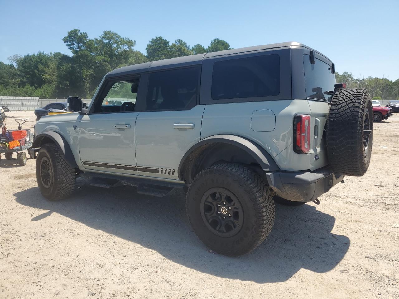 2021 Ford Bronco First Edition - Image 2