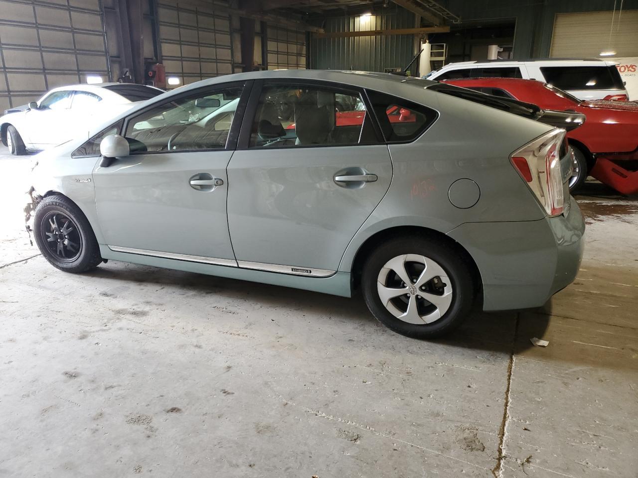 2012 Toyota Prius - Фото 2