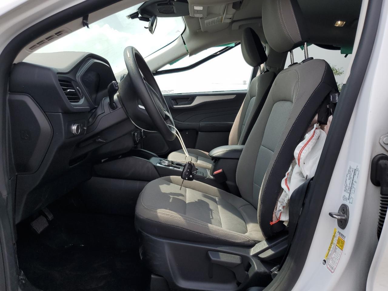 2022 Ford Escape S - Фото 7