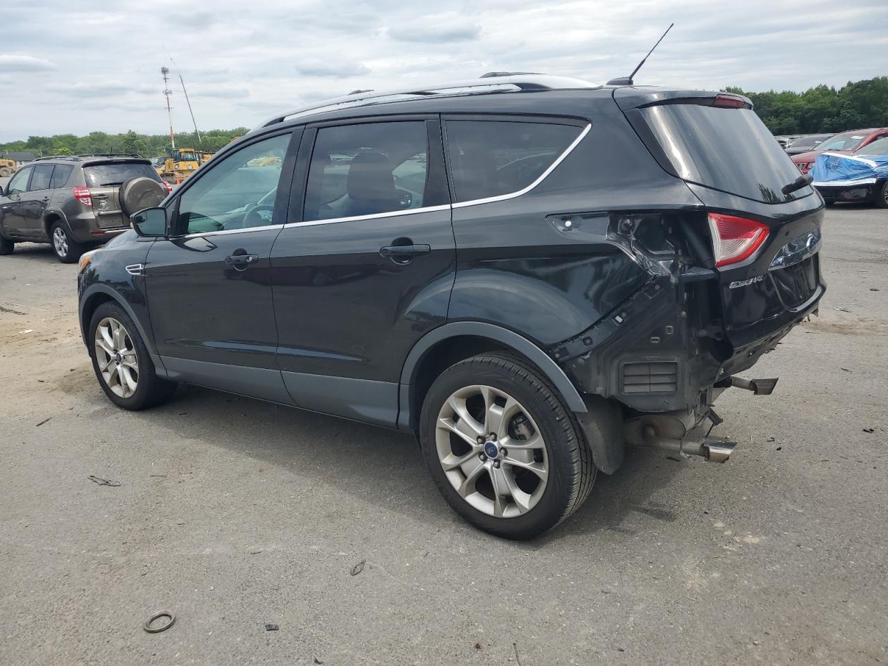 2015 Ford Escape Titanium - Фото 2