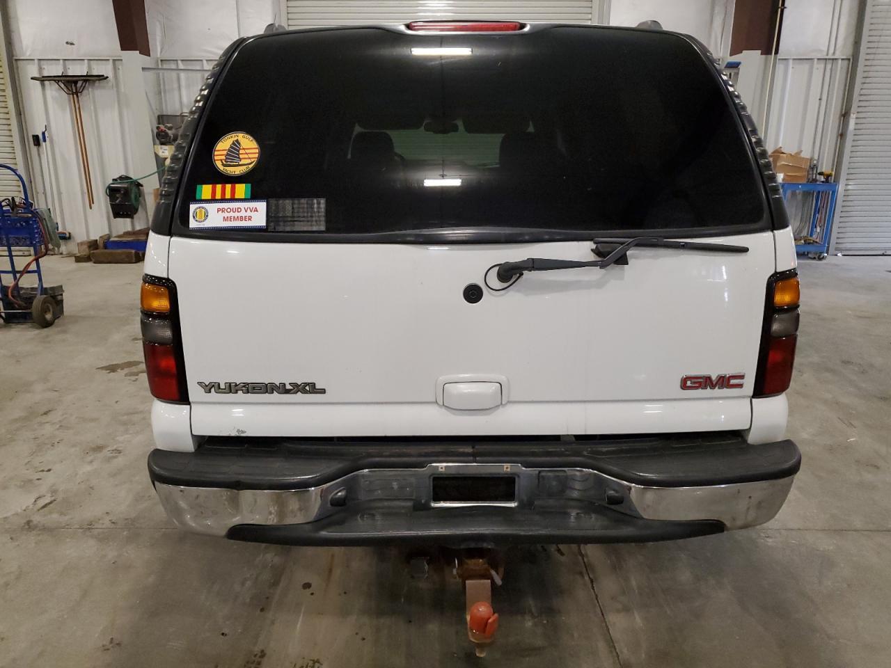 2005 GMC Yukon Xl K1500 - Image 6