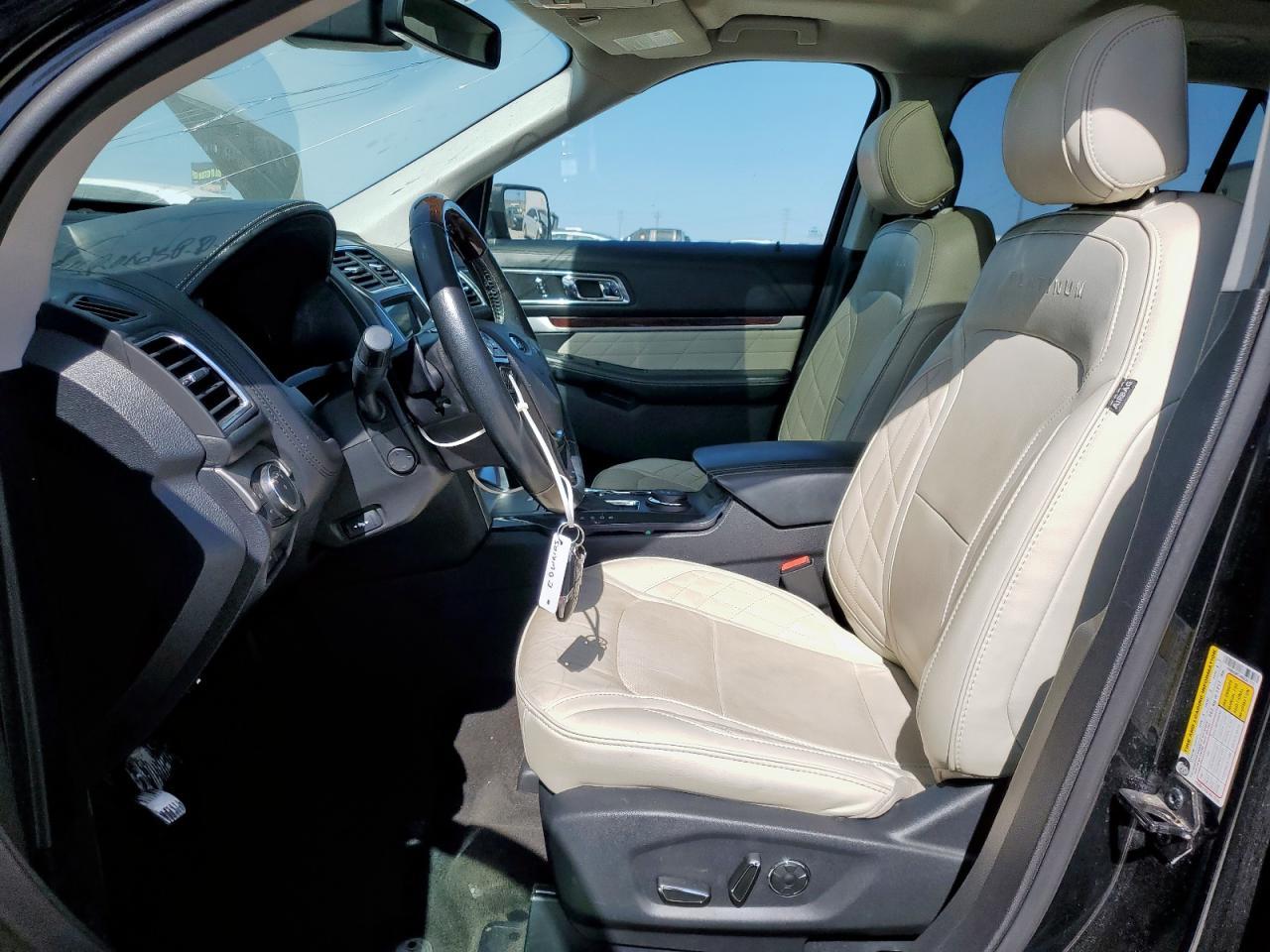 2017 Ford Explorer Platinum - Image 7