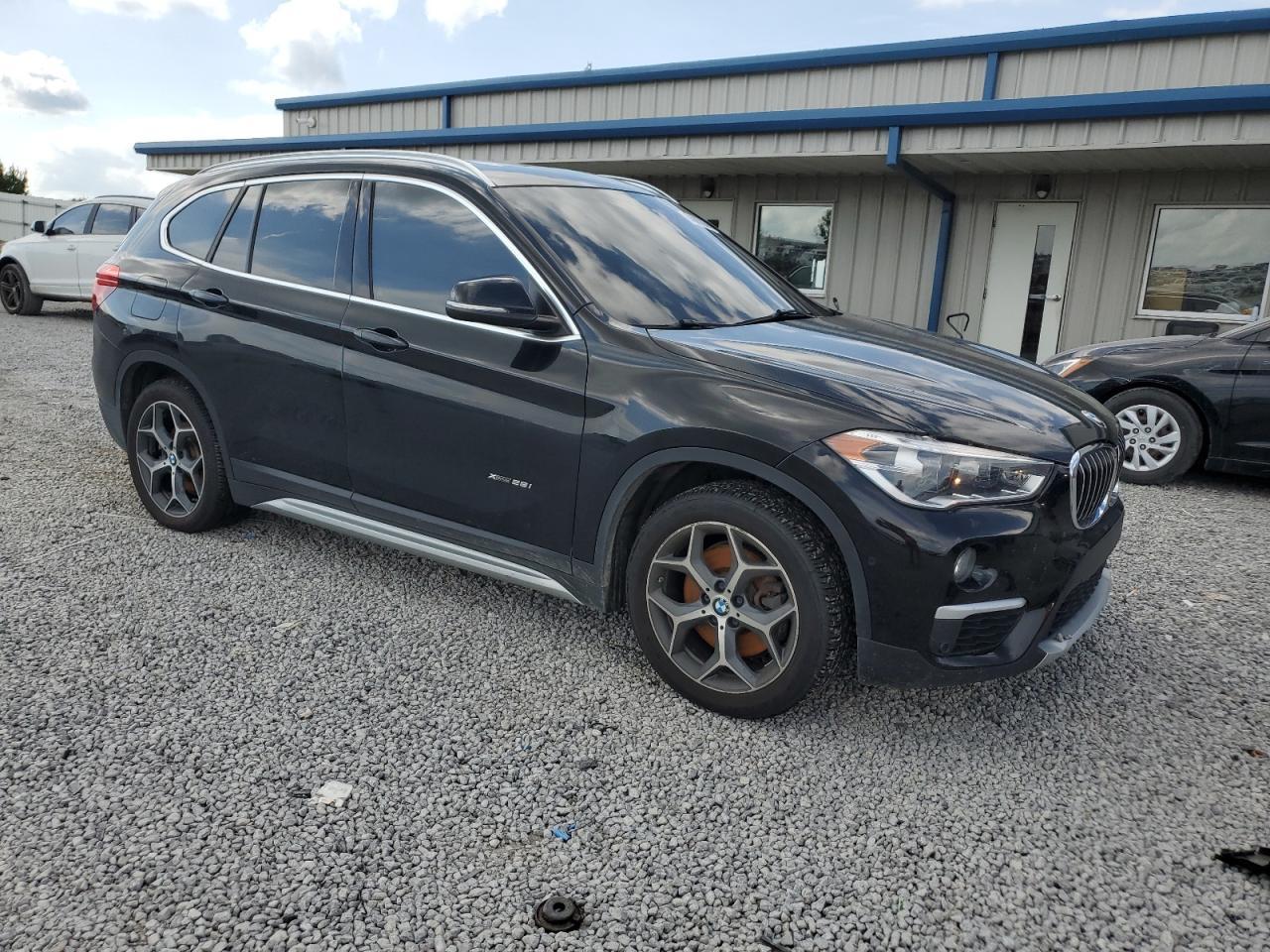 2018 BMW X1 xDrive28I - Фото 4