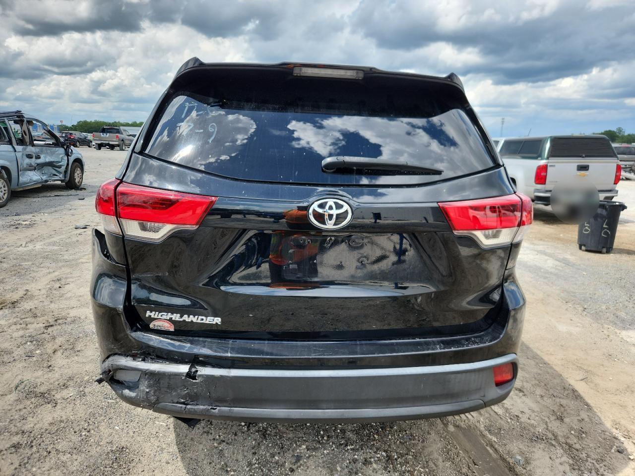 2019 Toyota Highlander Le - Фото 6