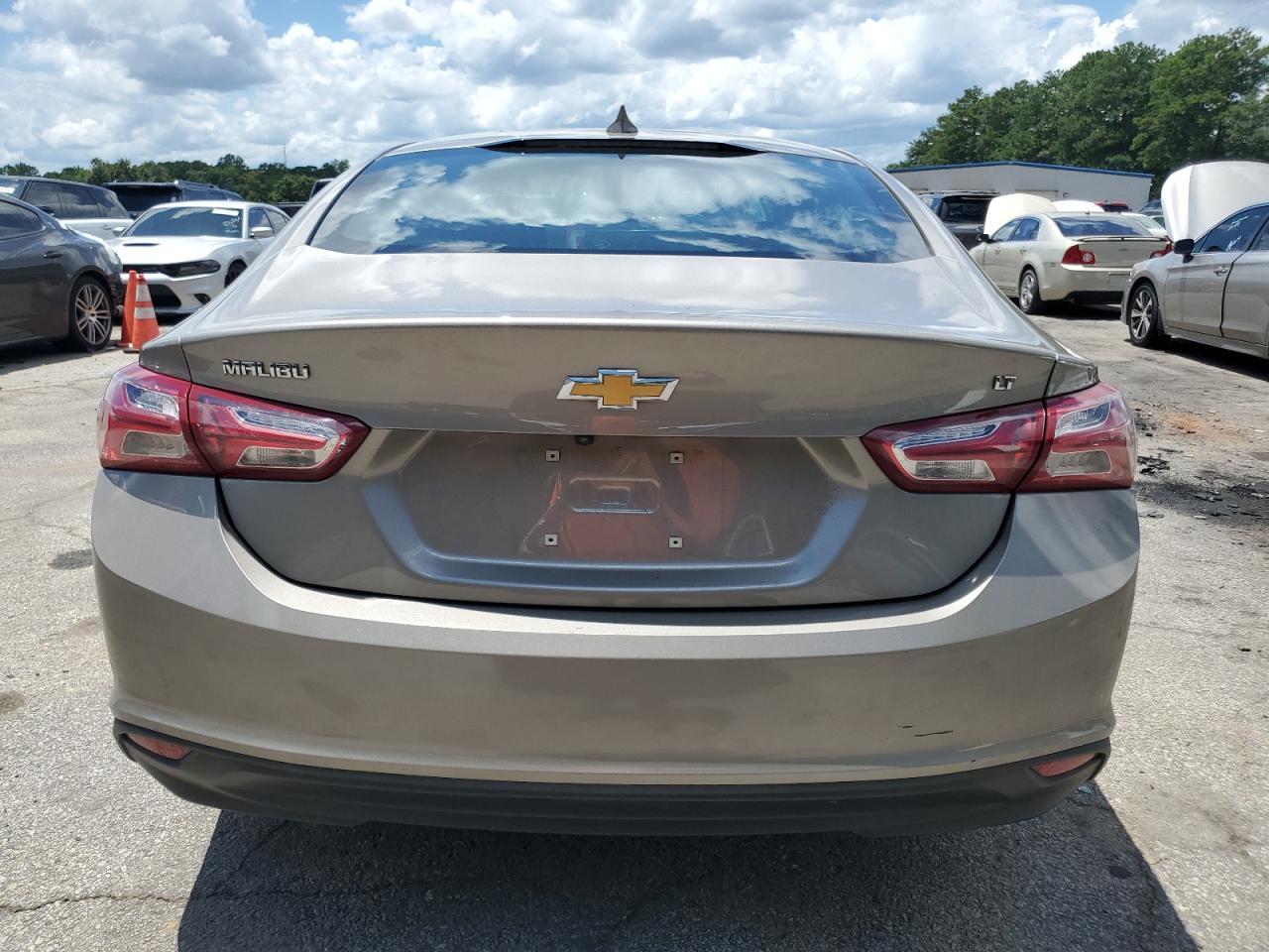 2022 Chevrolet Malibu Lt - Фото 6