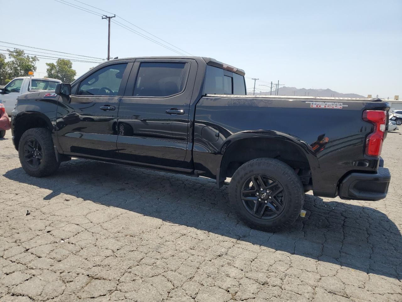 2021 Chevrolet Silverado K1500 Lt Trail Boss - Image 2