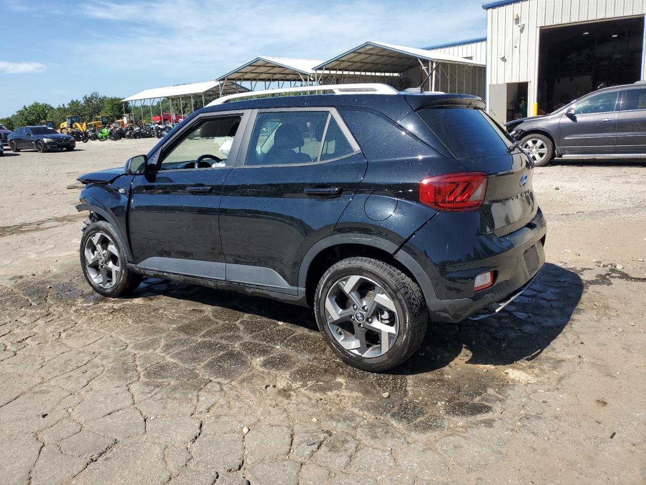 2024 Hyundai Venue Sel - Image 2