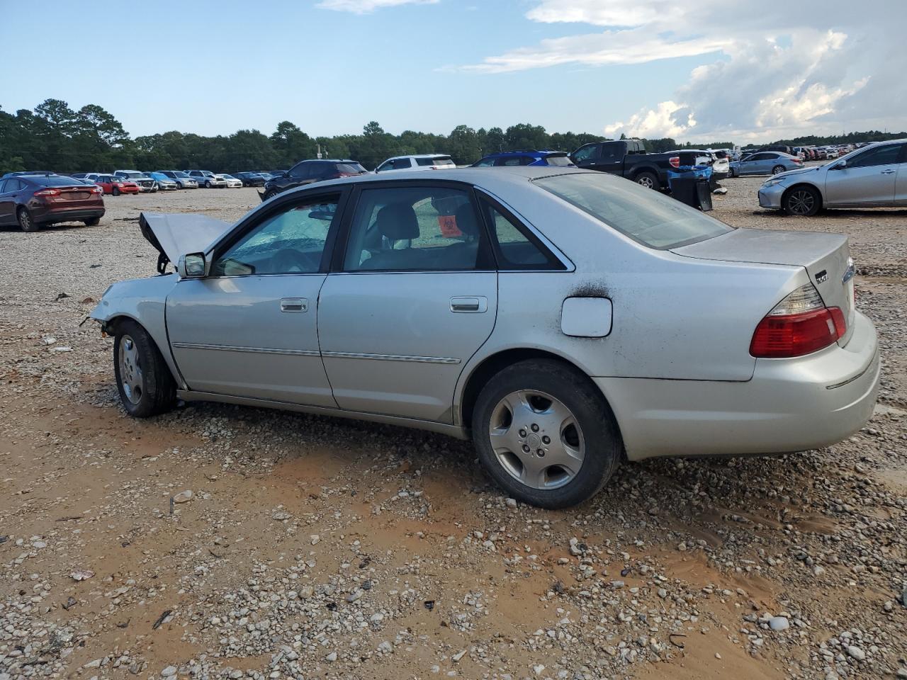 2001 Toyota Avalon Xl - Image 2
