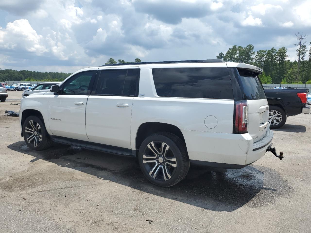 2019 GMC Yukon Xl C1500 Slt - Фото 2