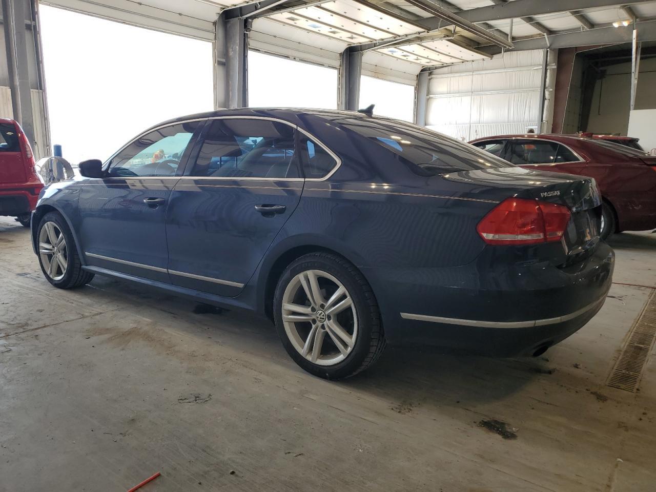 2014 Volkswagen Passat Sel - Фото 2