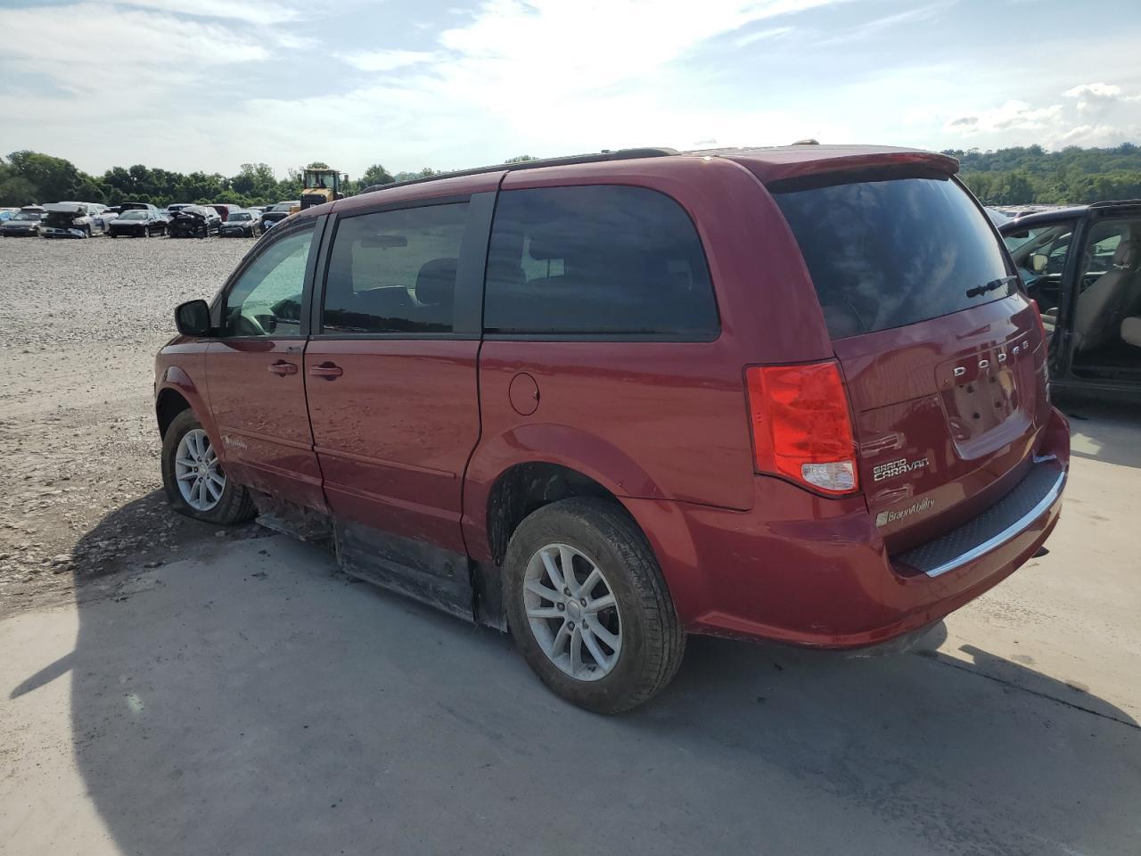 2016 Dodge Grand Caravan Sxt - Фото 2
