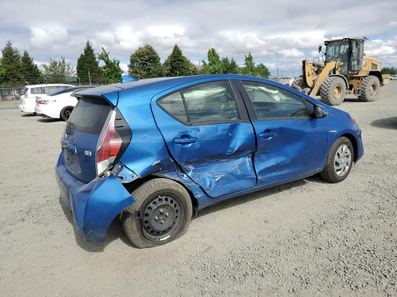 2015 Toyota Prius C - Image 3