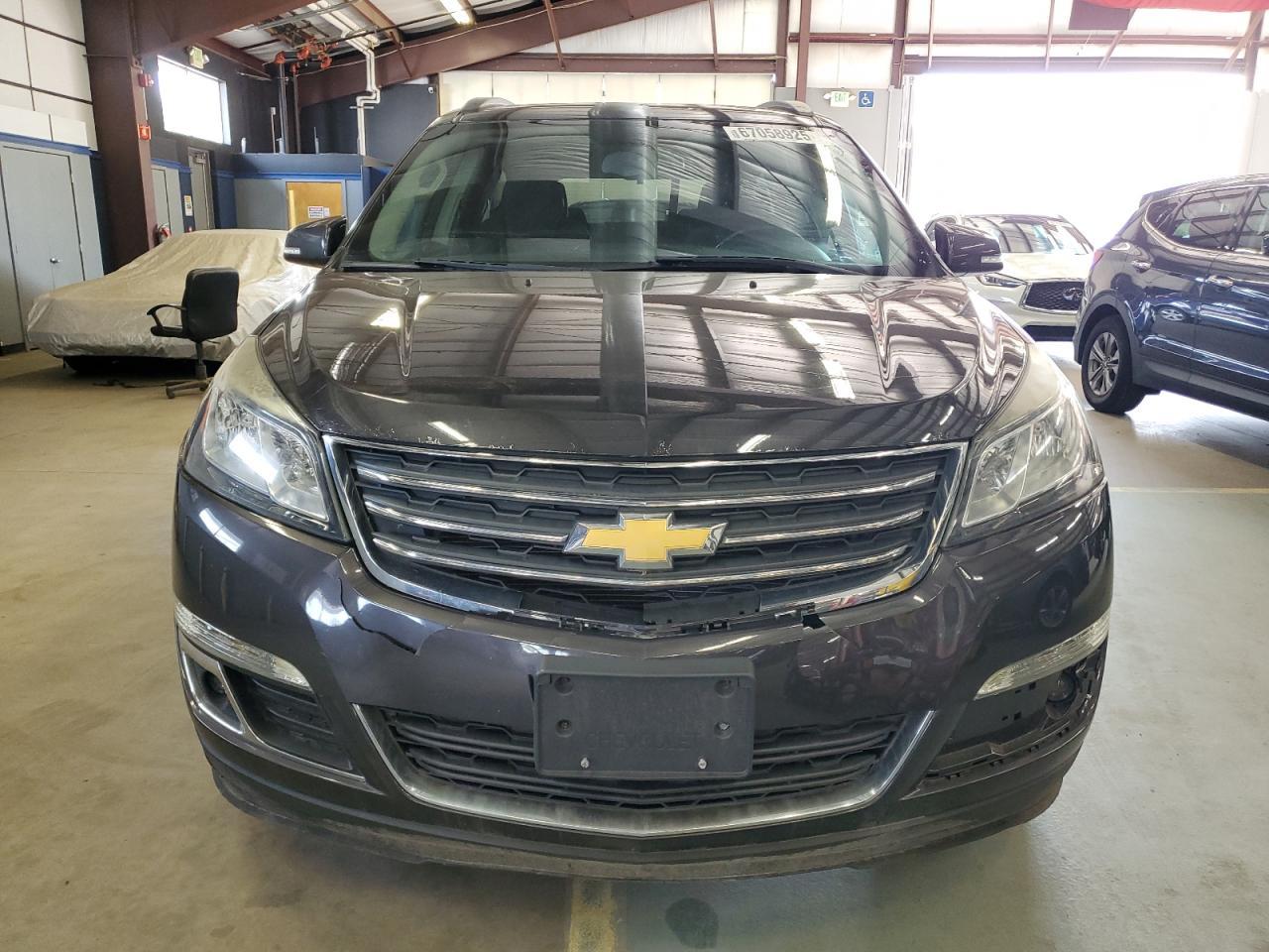 2017 Chevrolet Traverse Lt - Image 5