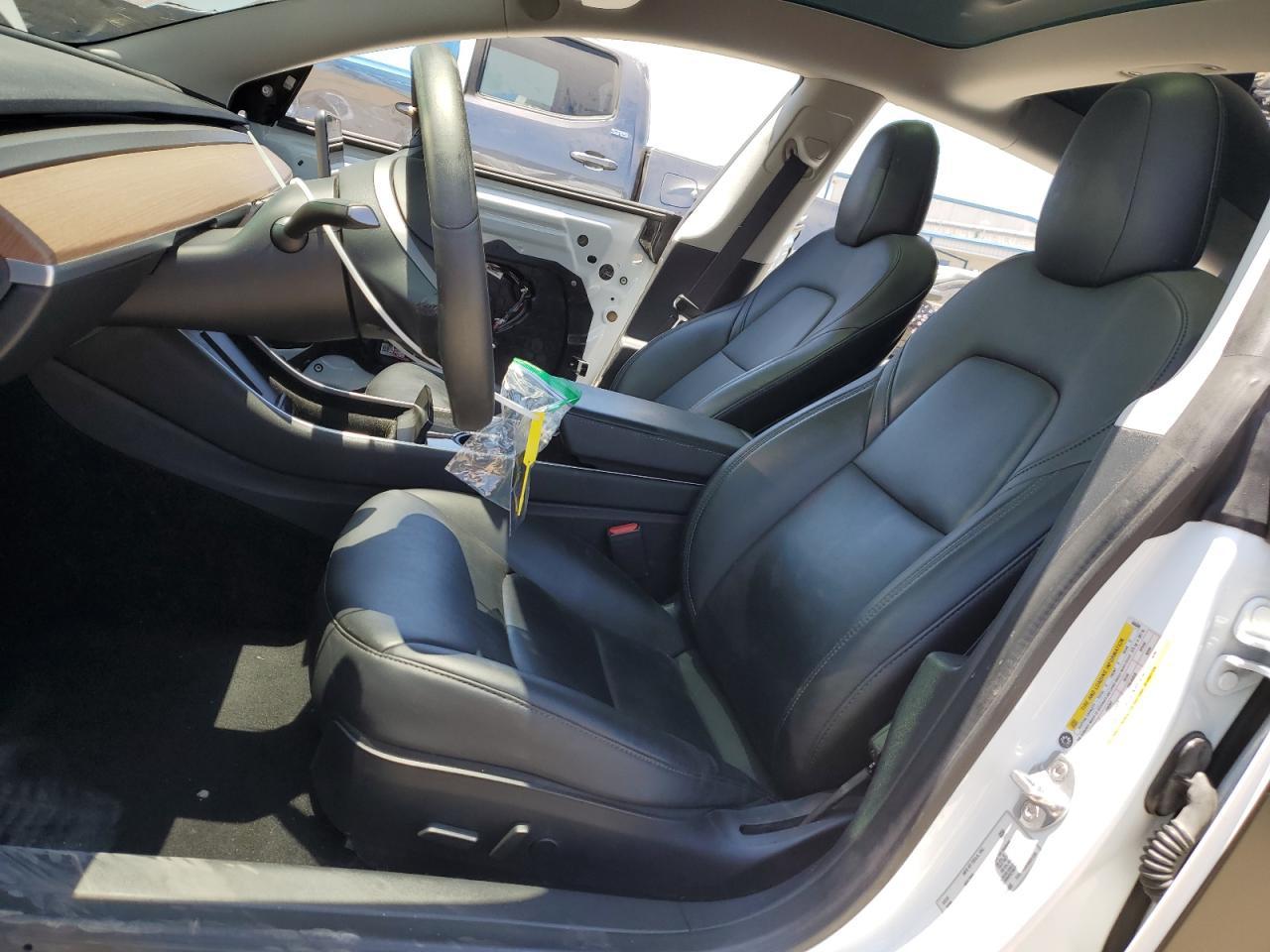 2020 Tesla Model 3 - Image 7