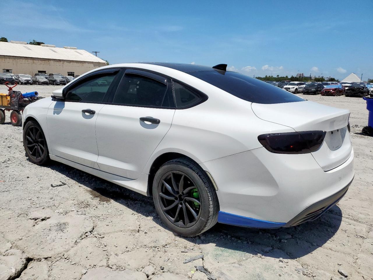 2015 Chrysler 200 S - Image 2