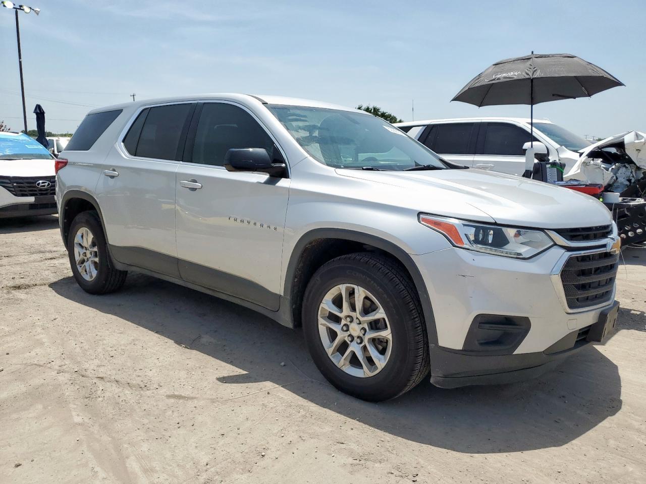 2018 Chevrolet Traverse Ls - Фото 4