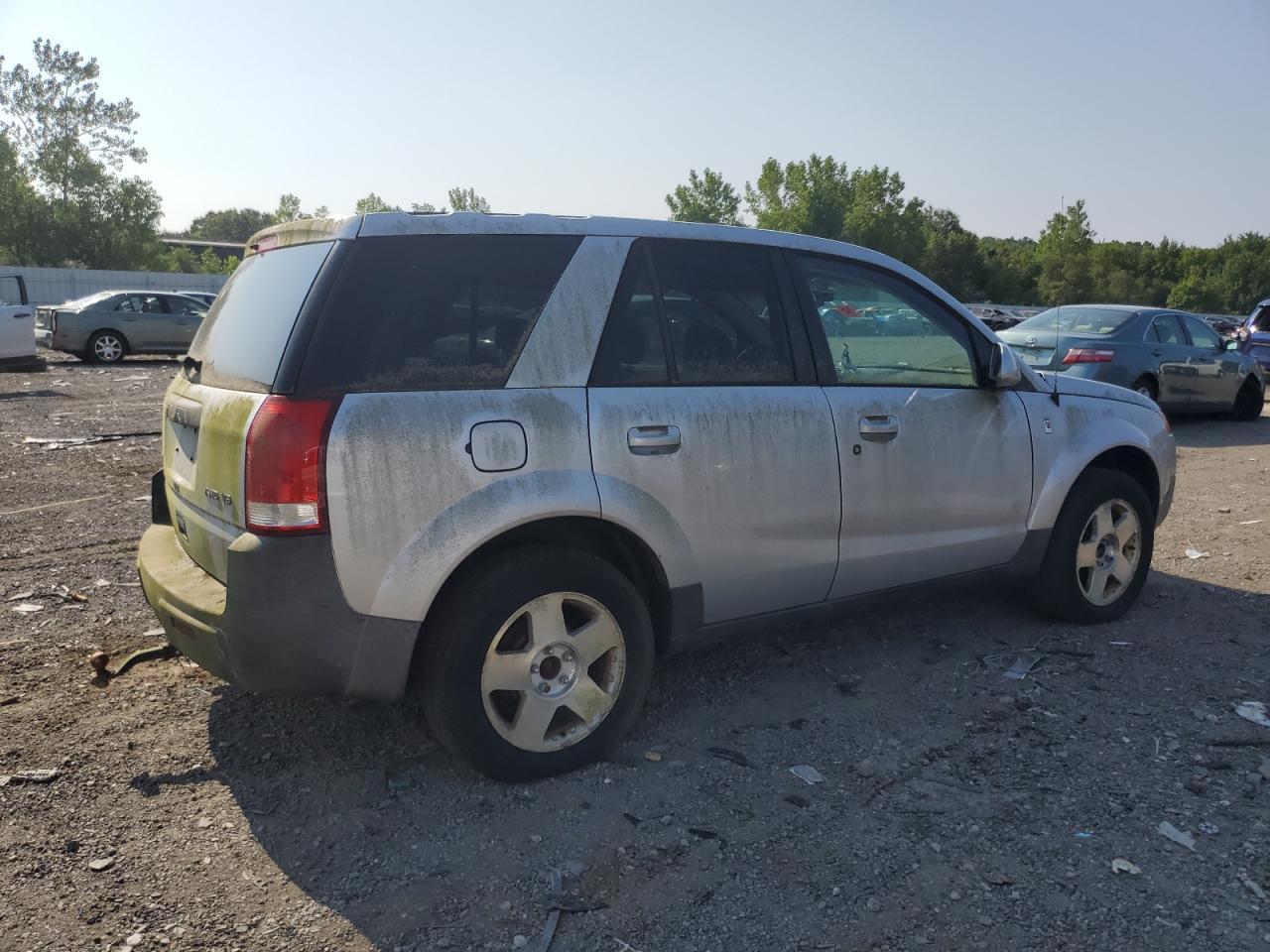 2005 Saturn Vue - Image 3