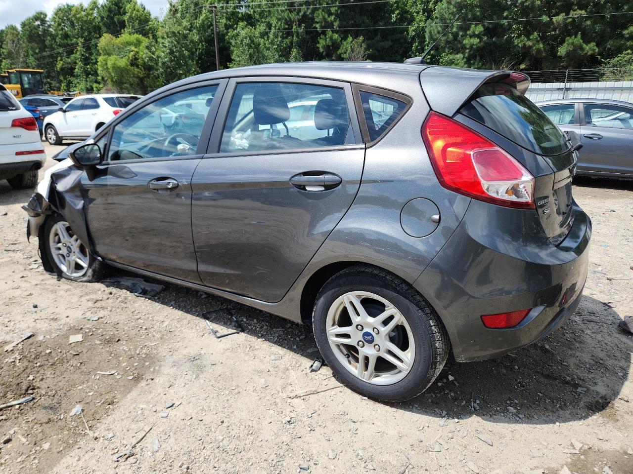 2018 Ford Fiesta Se - Image 2