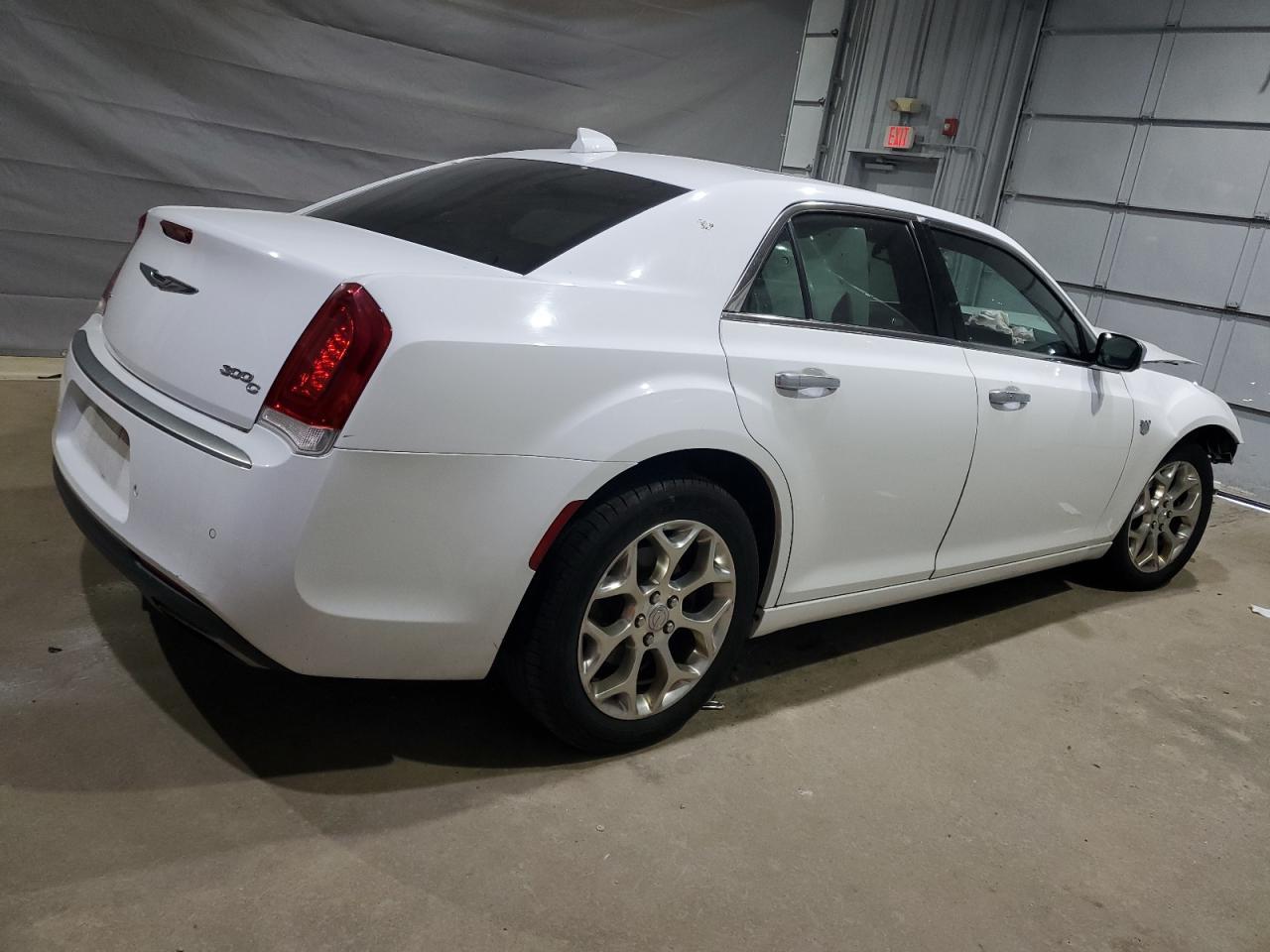 2017 Chrysler 300C Platinum - Фото 3
