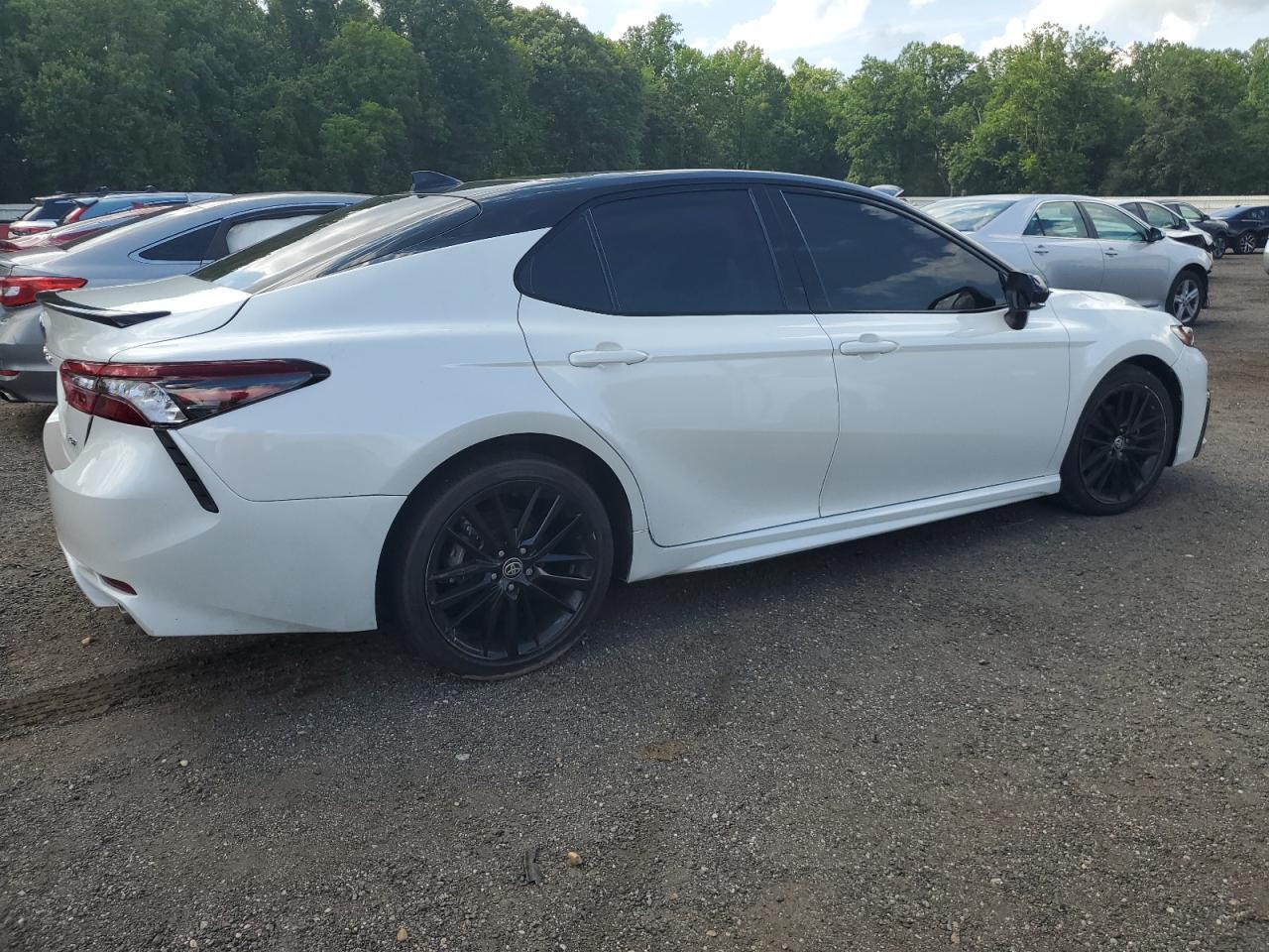 2023 Toyota Camry Xse - Фото 3