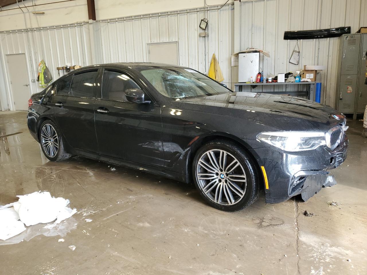 2017 BMW 530 Xi - Фото 4
