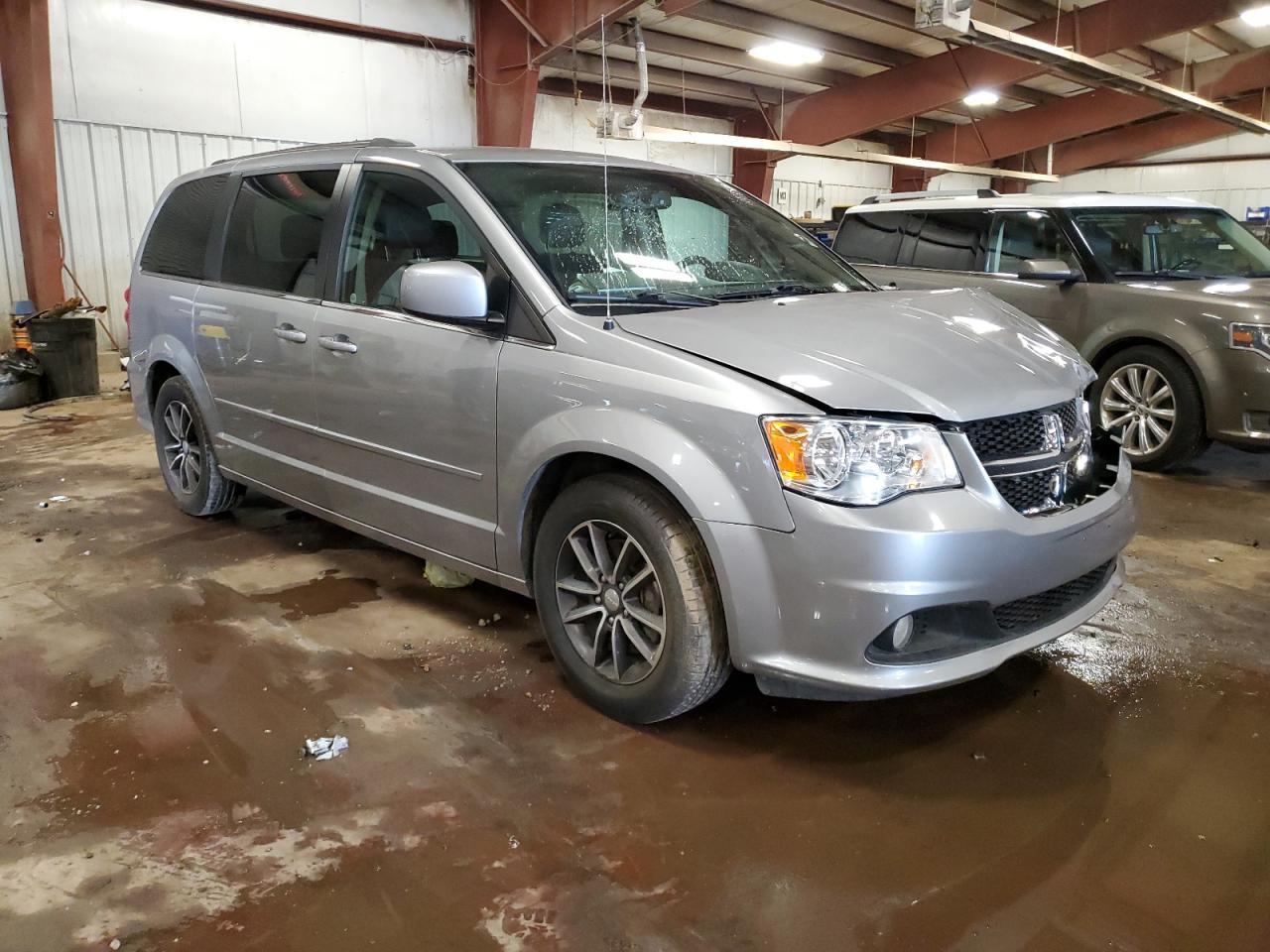 2017 Dodge Grand Caravan Sxt - Фото 4