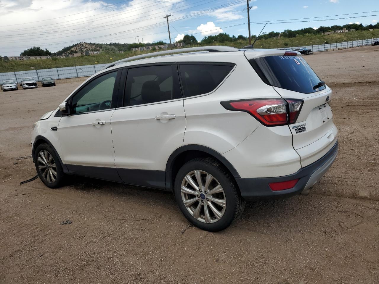 2017 Ford Escape Titanium - Фото 2