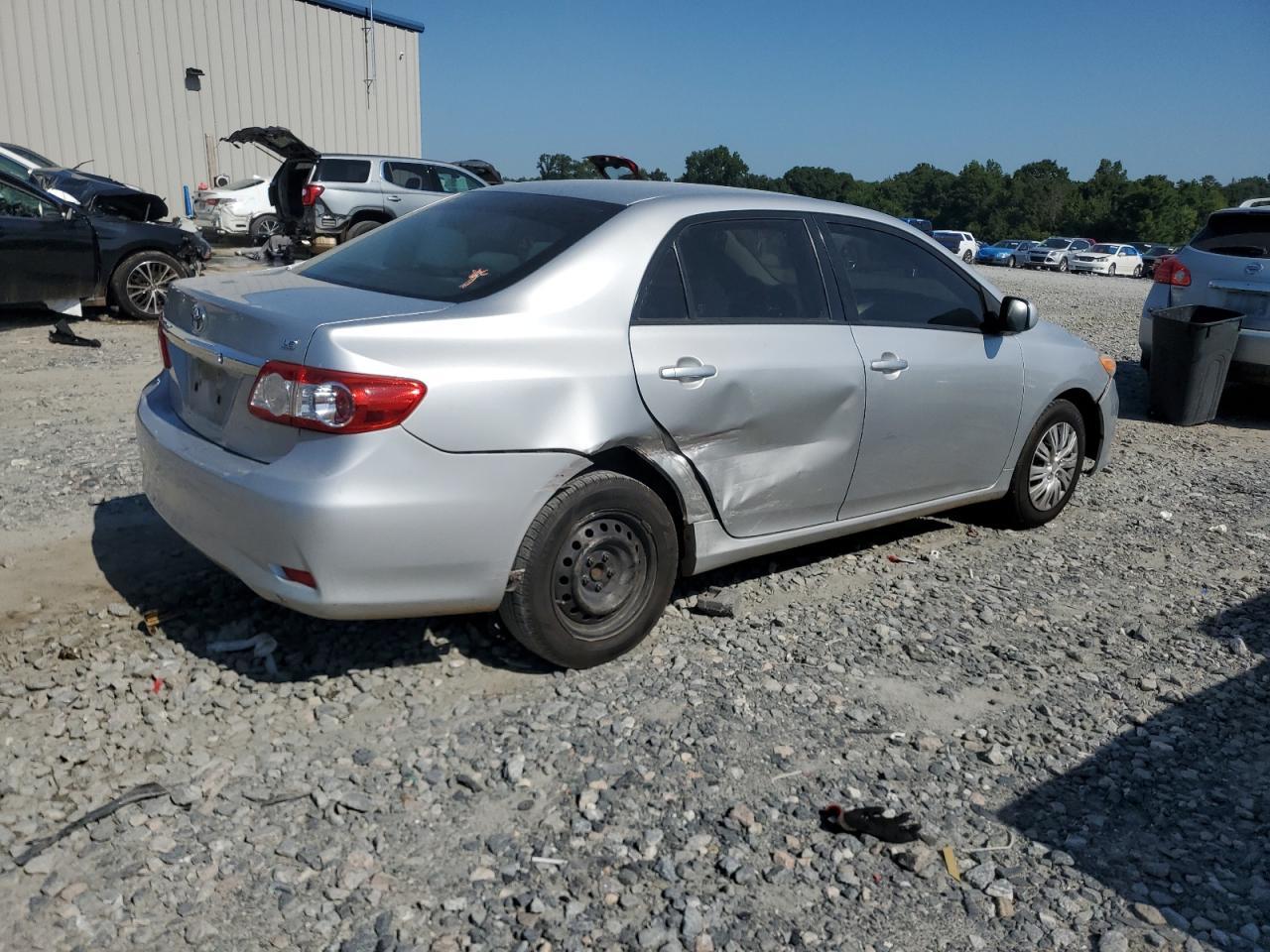 2011 Toyota Corolla Base - Фото 3