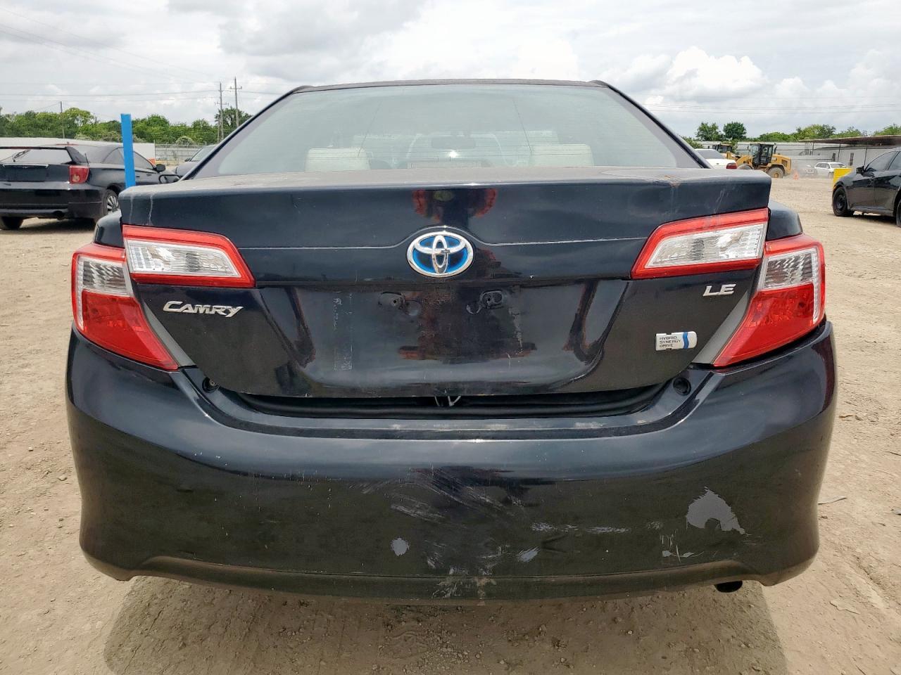 2013 Toyota Camry Hybrid - Image 6