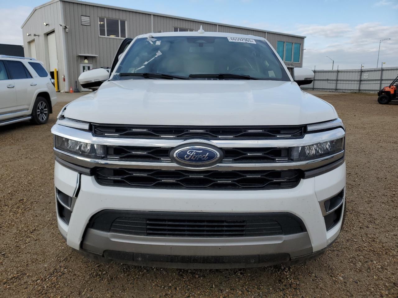 2024 Ford Expedition Max Limited - Image 5