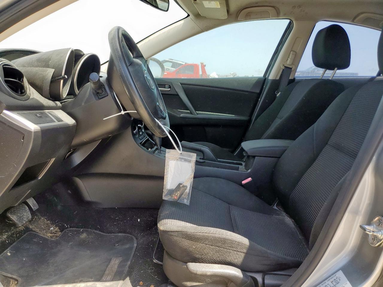 2013 Mazda 3 I - Image 7