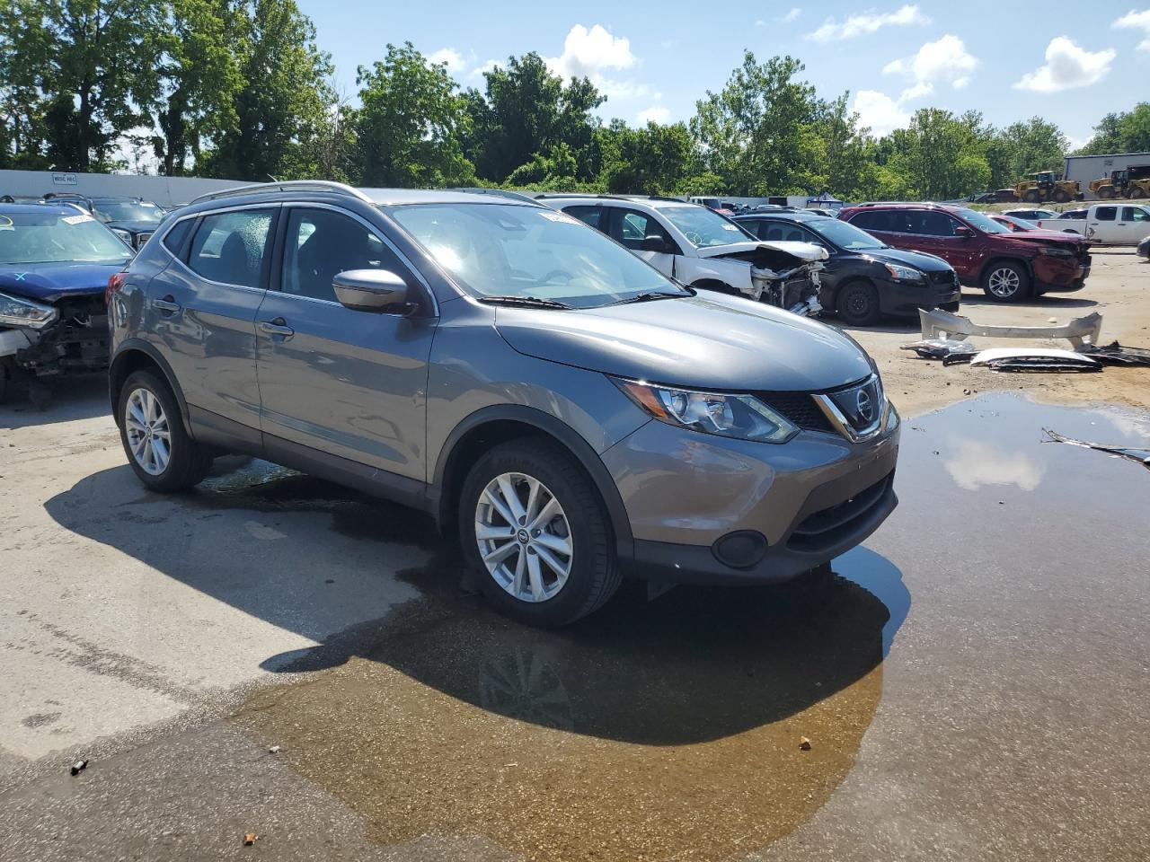2019 Nissan Rogue Sport S - Фото 4