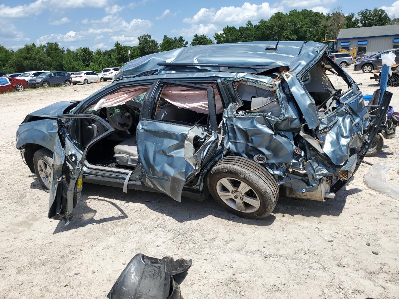 2013 Subaru Forester 2.5X - Фото 2