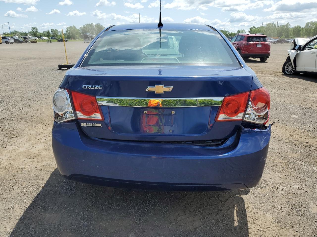 2013 Chevrolet Cruze Ls - Image 6