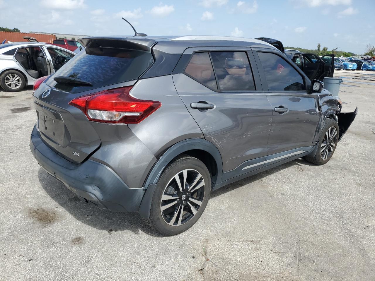 2019 Nissan Kicks S - Фото 3