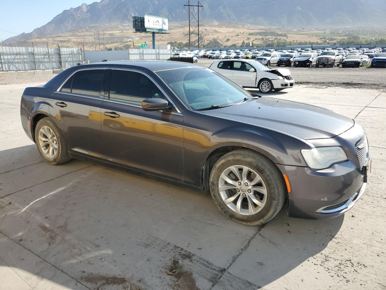 2015 Chrysler 300 Limited - Image 4