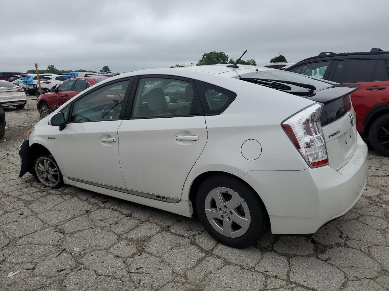 2011 Toyota Prius - Фото 2