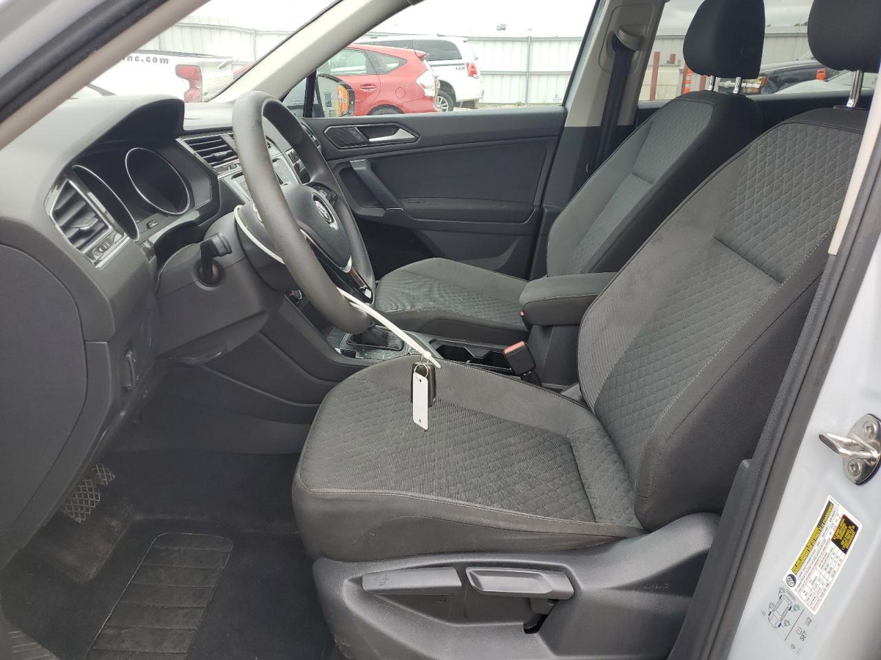 2018 Volkswagen Tiguan S - Фото 7