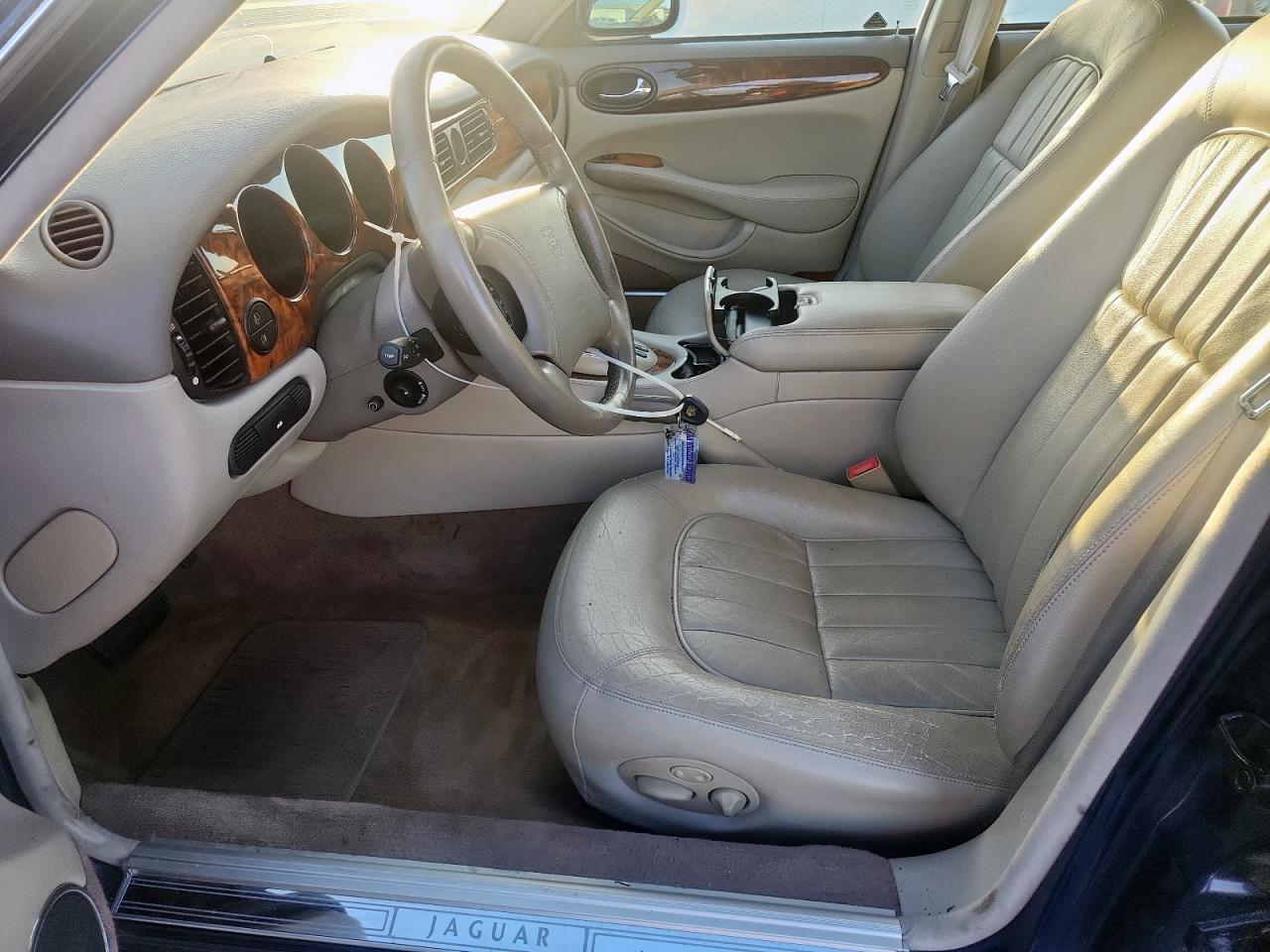 1998 Jaguar Xj8 - Image 7