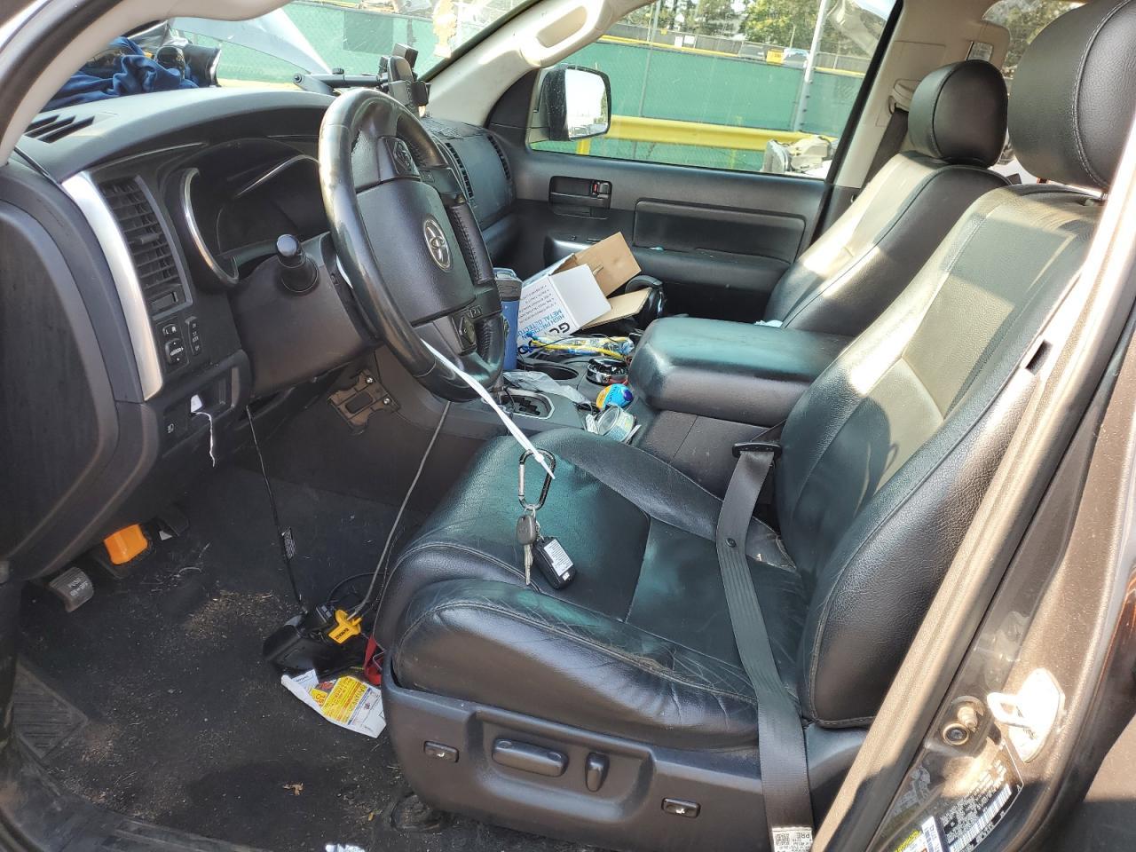 2019 Toyota Sequoia Sr5 - Фото 7