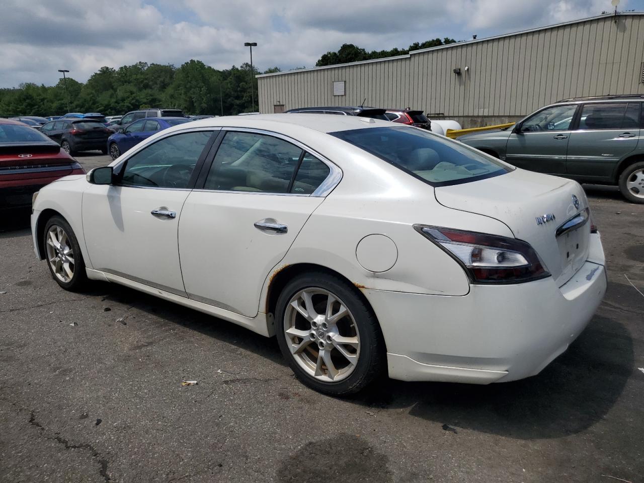2012 Nissan Maxima S - Image 2