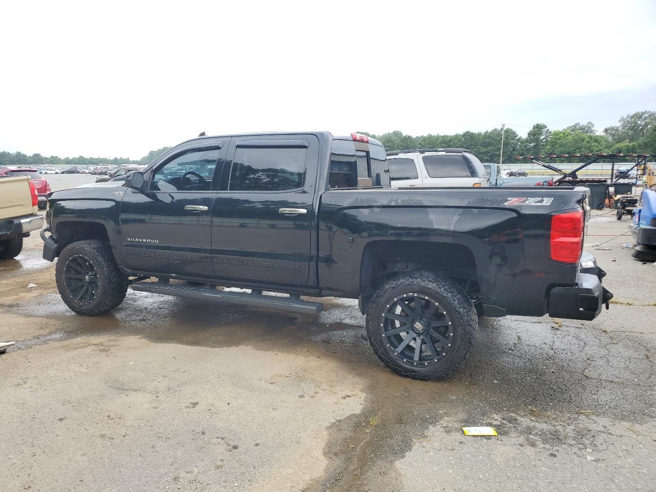 2017 Chevrolet Silverado K1500 Lt - Image 2