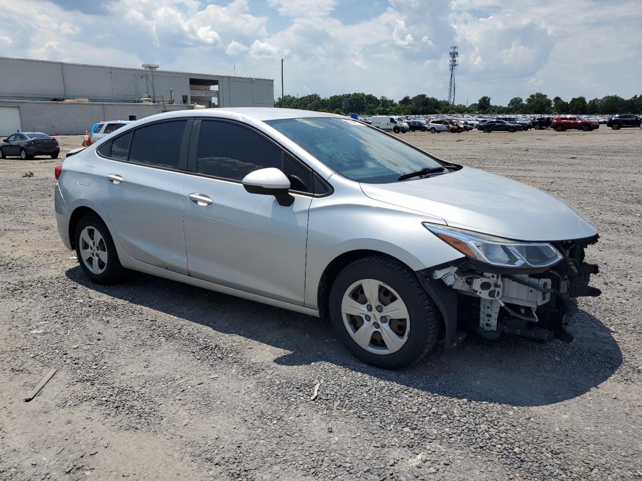 2018 Chevrolet Cruze Ls - Фото 4