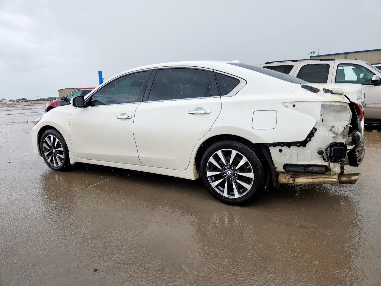 2017 Nissan Altima 2.5 - Фото 2