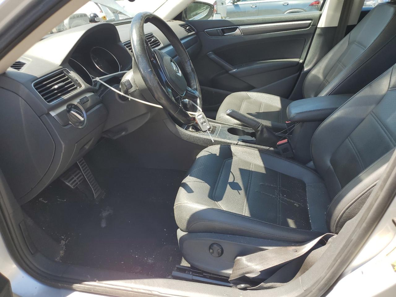 2016 Volkswagen Passat S - Фото 7