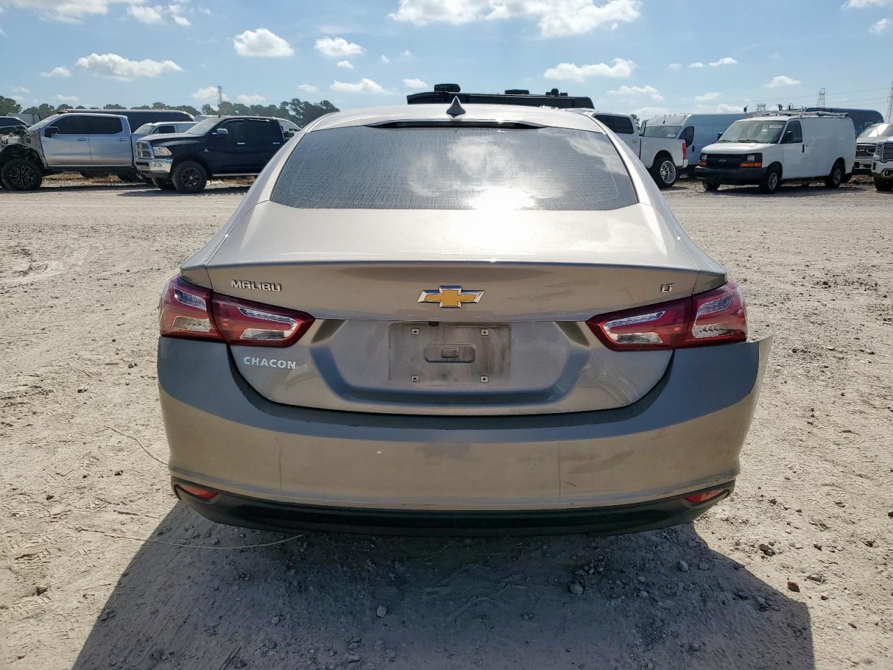 2022 Chevrolet Malibu Lt - Фото 6