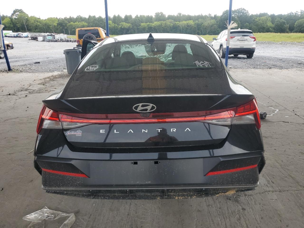 2025 Hyundai Elantra Sel - Фото 6