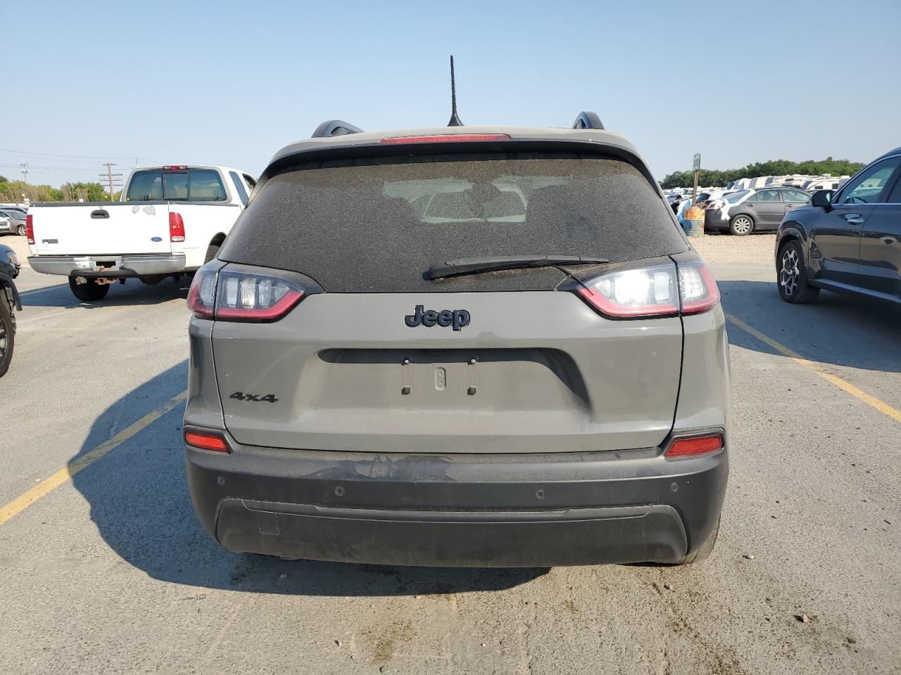 2023 Jeep Cherokee Altitude Lux - Image 6