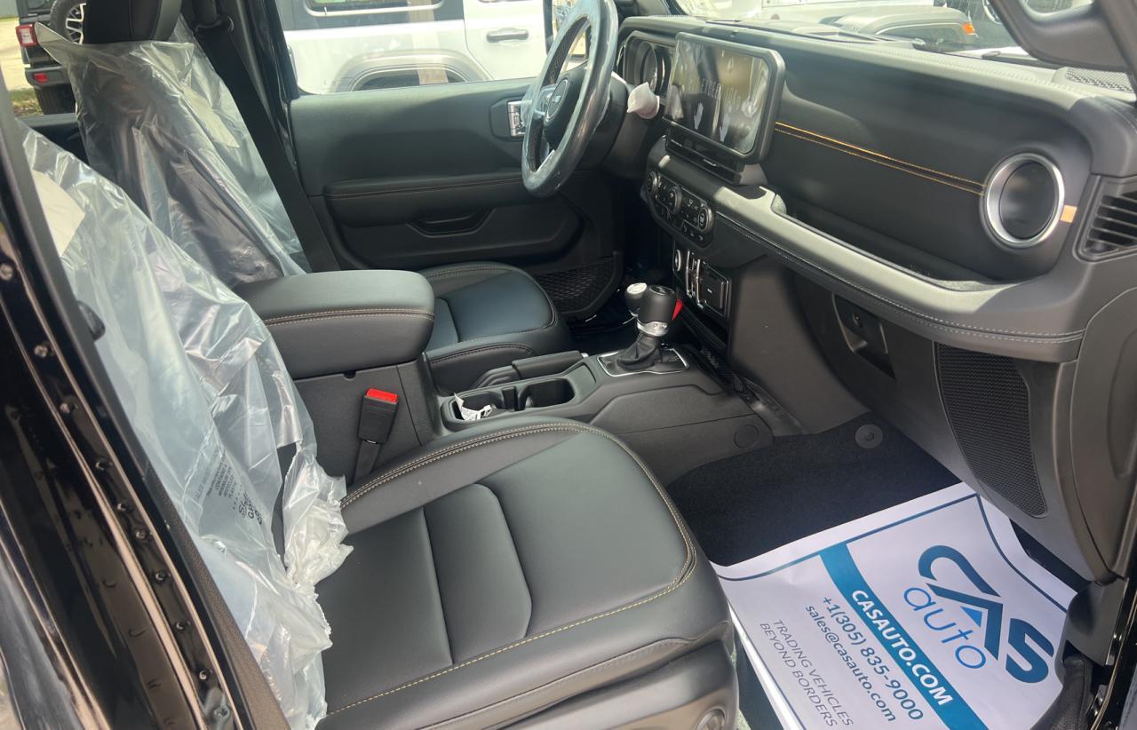 2024 Jeep Wrangler Sahara - Image 5