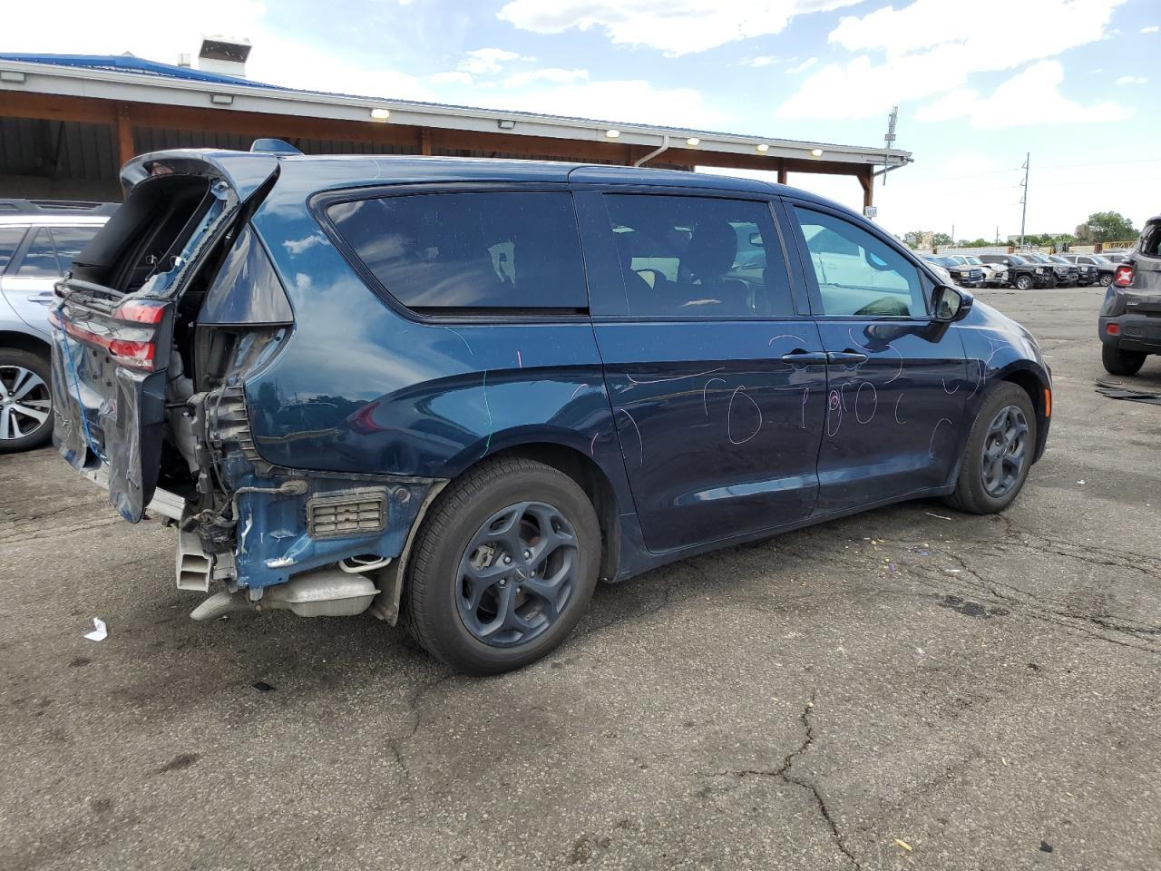 2022 Chrysler Pacifica Hybrid Touring L - Фото 3